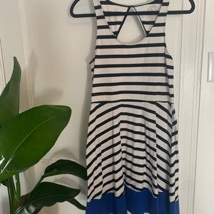 •soft & stretchy dress•